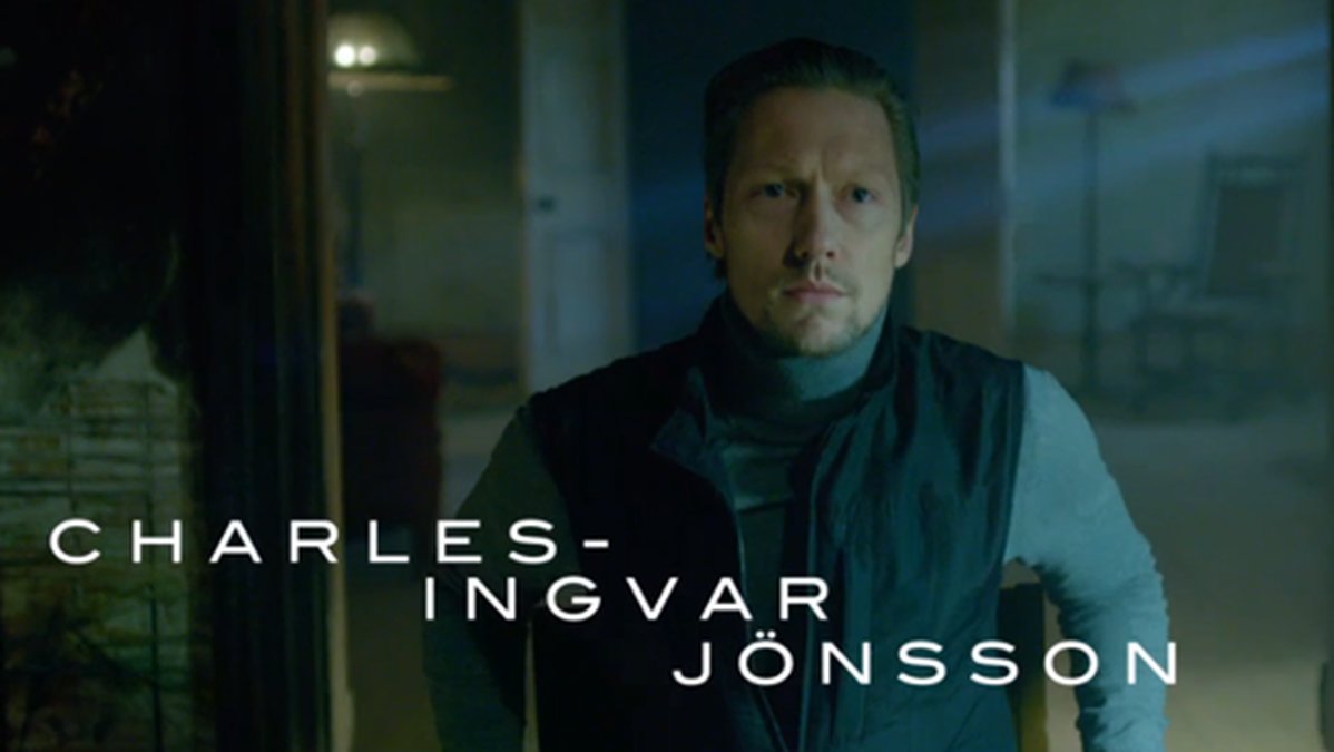 Simon J. Berger som Charles Ingvar Jönsson.